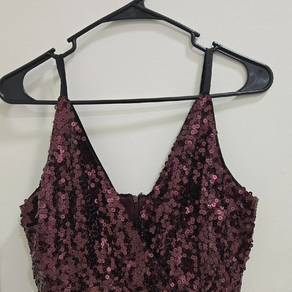 VENUS Burgundy and Gold Sequin Mini Dress **NWOT** - Picture 8 of 15